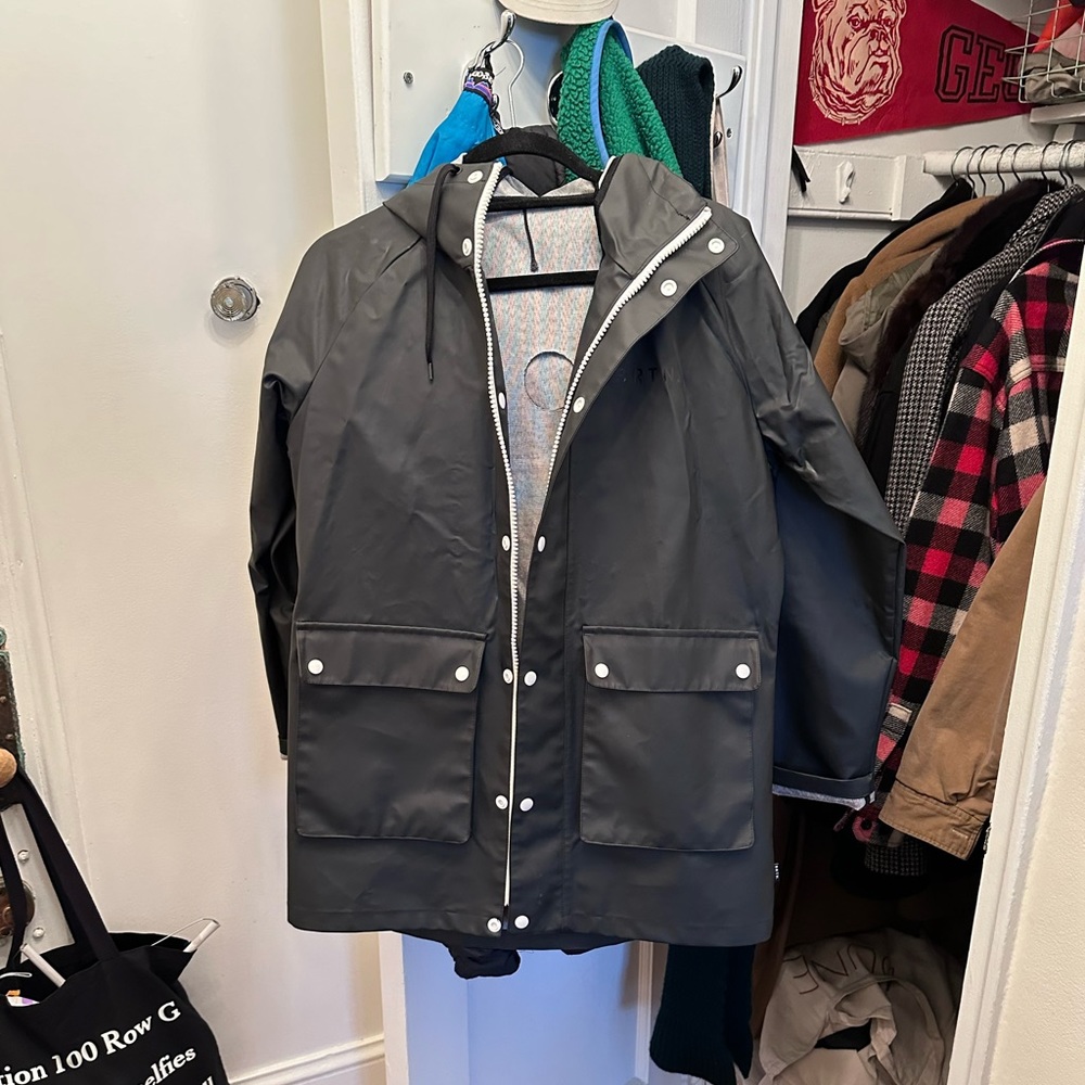 Burton classic rubber black raincoat size medium